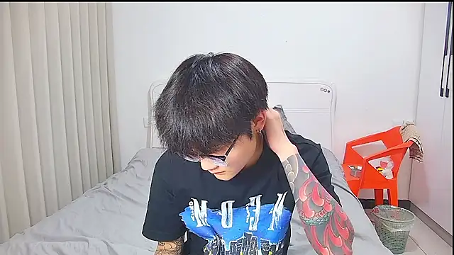 Snapshot of KK-cuteboy chatting on May 2026 01:08:01 PM KK-cuteboy online show from May 2026 01:08:01 PM