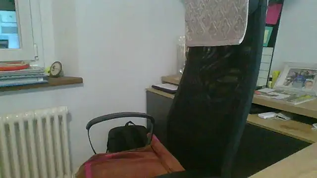 Snapshot of Kawayleo chatting on March 2026 10:32:01 AM Kawayleo online show from March 2026 10:32:01 AM