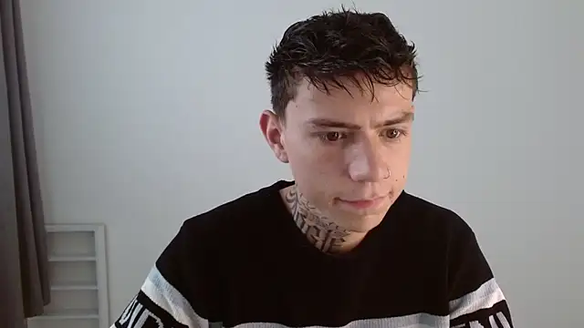 hot teo  online show from November 2025 12:08:02 PM