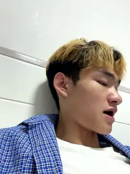 Snapshot of sexyboy-lele chatting on October 2025 12:59:02 PM sexyboy-lele online show from October 2025 12:59:02 PM