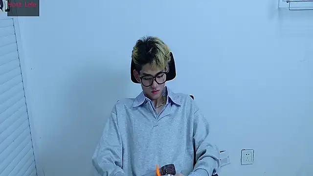 Snapshot of sexyboy-lele chatting on October 2025 11:42:01 AM sexyboy-lele online show from October 2025 11:42:01 AM