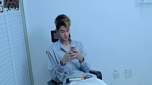 Snapshot of sexyboy-lele chatting on October 2025 11:11:01 AM sexyboy-lele online show from October 2025 11:11:01 AM