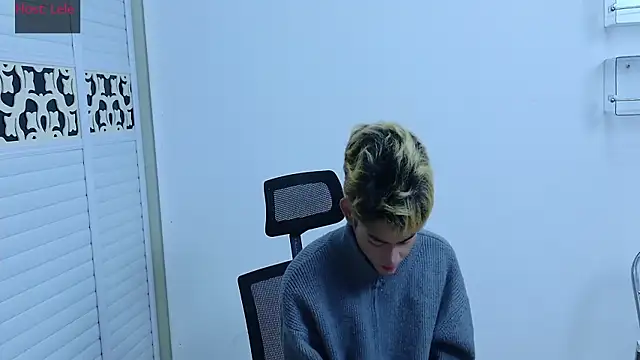 Snapshot of sexyboy-lele chatting on October 2025 12:28:02 PM sexyboy-lele online show from October 2025 12:28:02 PM