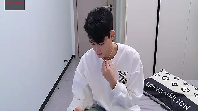 Snapshot of sexyboy-lele chatting on November 2025 10:54:01 AM sexyboy-lele online show from November 2025 10:54:01 AM