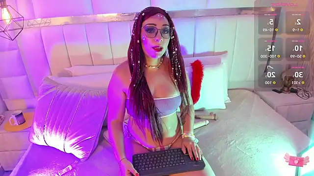  nicole moon online show from October 2025 01:34:02 PM