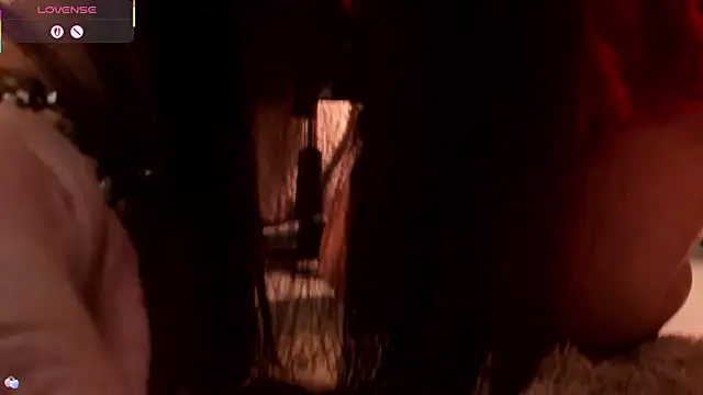 Snapshot of Miahsens chatting on November 2025 04:23:01 AM Miahsens online show from November 2025 04:23:01 AM