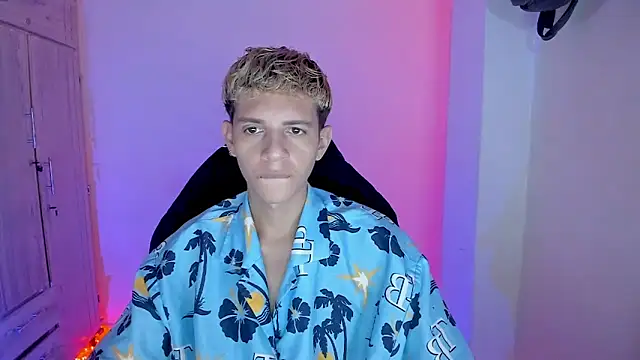 tylernova online show from February 2026 04:00:02 AM