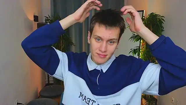 Snapshot of hun1er_steele chatting on October 2025 02:16:01 PM hun1er steele online show from October 2025 02:16:01 PM