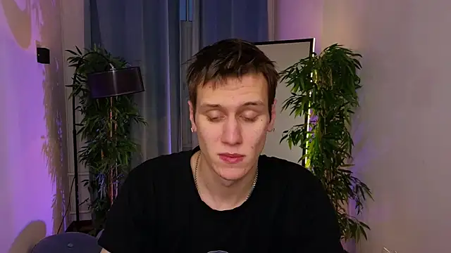 Snapshot of hun1er_steele chatting on October 2025 02:27:02 PM hun1er steele online show from October 2025 02:27:02 PM