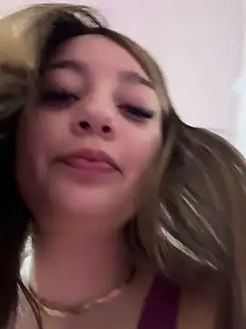   Lorelain   online show from December 2025 12:18:02 AM