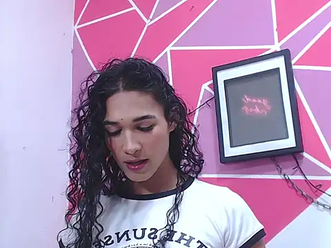 Tifany Adams online show from October 2025 08:09:02 PM