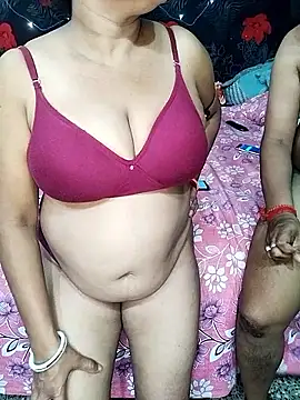 Snapshot of modhu82 chatting on November 2025 06:20:01 PM modhu82 online show from November 2025 06:20:01 PM