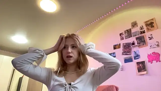 HeatLily online show from November 2025 06:56:02 AM