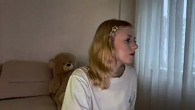 HeatLily online show from November 2025 11:11:01 AM