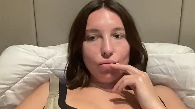 Snapshot of CArivora chatting on February 2026 07:58:02 PM CArivora online show from February 2026 07:58:02 PM