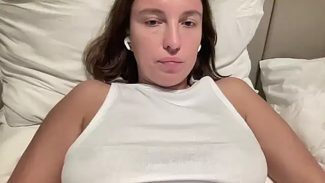 Snapshot of CArivora chatting on February 2026 10:30:02 PM CArivora online show from February 2026 10:30:02 PM