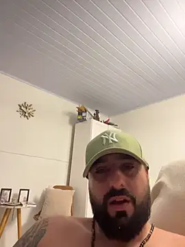 Snapshot of Sedutor69- chatting on October 2025 05:42:02 AM Sedutor69- online show from October 2025 05:42:02 AM