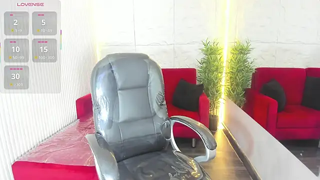 Snapshot of HasleyCarter chatting on December 2025 11:32:01 PM HasleyCarter online show from December 2025 11:32:01 PM