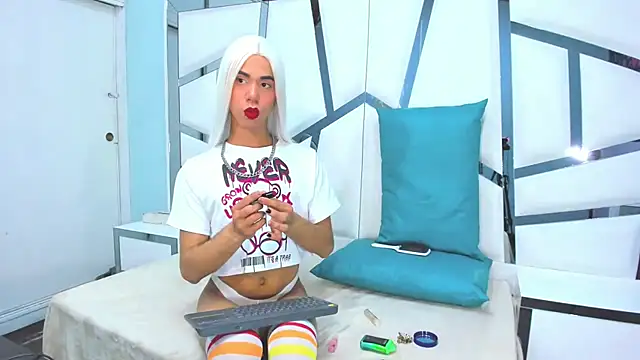 Hetaira Lexx online show from January 2026 03:01:01 AM