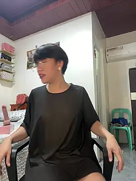 Snapshot of Keyka15 chatting on February 2026 01:43:01 PM Keyka15 online show from February 2026 01:43:01 PM