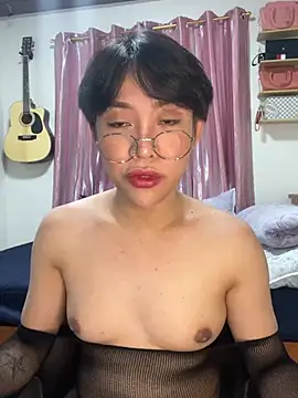 Snapshot of Keyka15 chatting on February 2026 03:51:01 PM Keyka15 online show from February 2026 03:51:01 PM