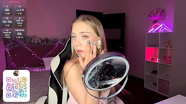 EvaPeace online show from January 2026 09:24:01 PM