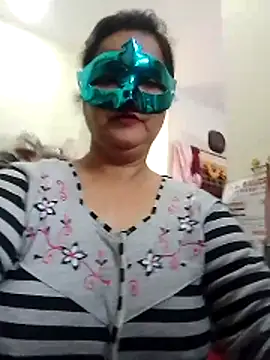 Honey-26 online show from November 2025 06:38:02 AM