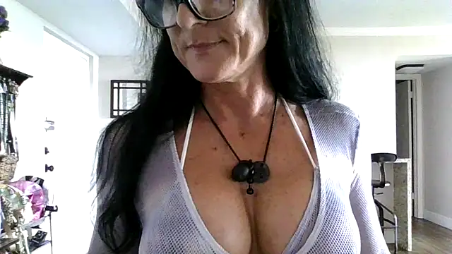 carothepro online show from October 2025 04:52:01 PM