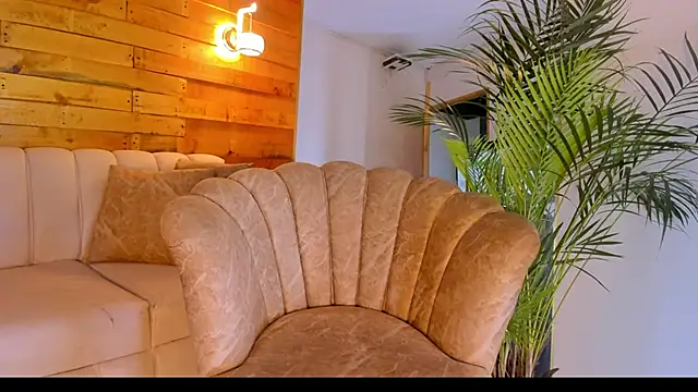 miss brenda  online show from November 2025 09:31:01 AM