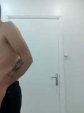 Alexszader36 online show from November 2025 07:14:01 PM