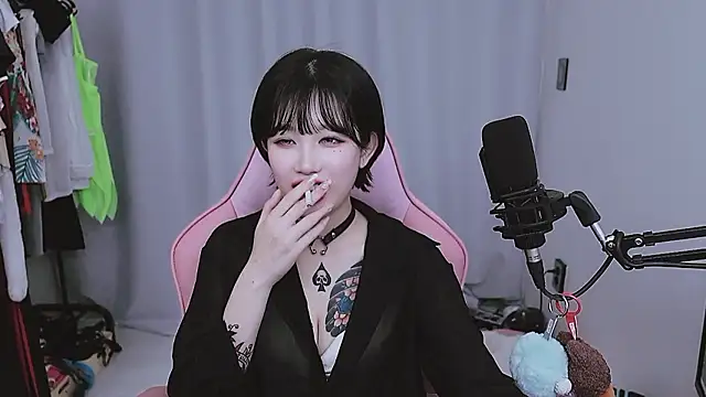 Snapshot of MISA_02 chatting on April 2026 08:13:01 AM MISA 02 online show from April 2026 08:13:01 AM