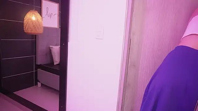 Thalia Karlson online show from March 2026 12:32:01 PM