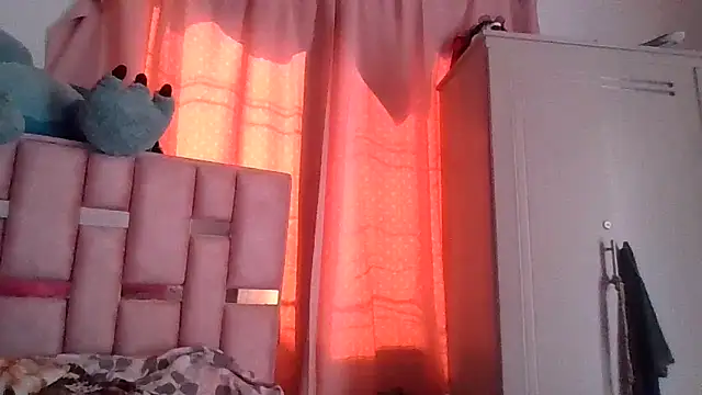 abby moss 2 online show from November 2025 02:38:01 PM