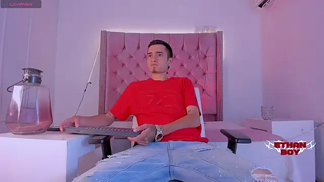 Ethan Boy  online show from October 2025 08:53:02 PM