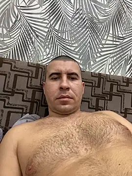 AronMode online show from November 2025 06:23:02 PM