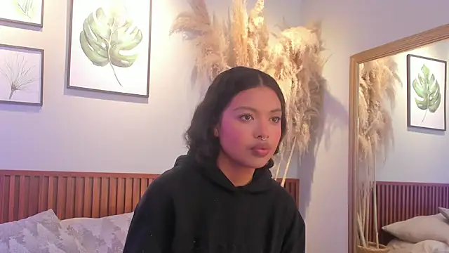 MIAHIVANOV online show from November 2025 11:54:01 AM