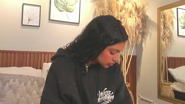 MIAHIVANOV online show from November 2025 11:43:02 AM