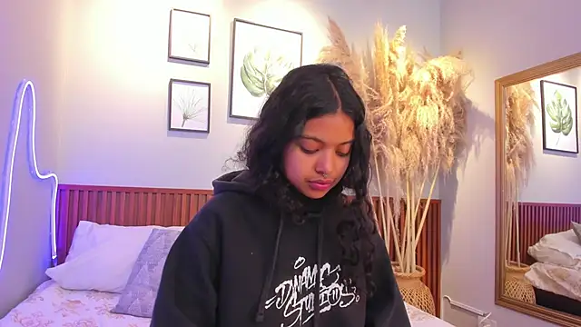 MIAHIVANOV online show from November 2025 12:27:02 PM