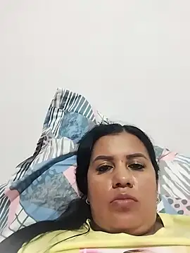 Candy-Samanthy online show from November 2025 04:49:01 PM