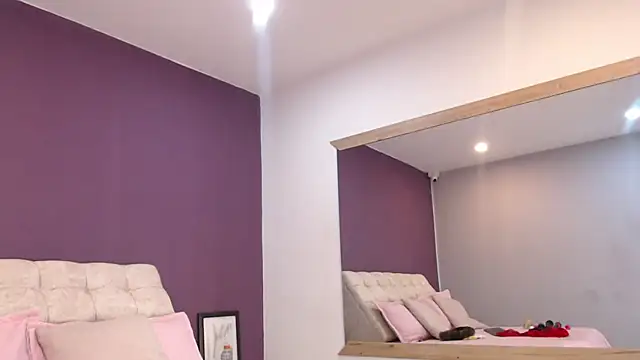 Valerii Mariin online show from November 2025 07:35:01 PM