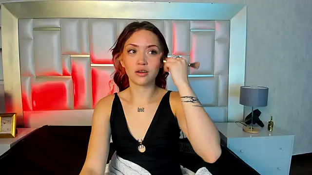 Snapshot of NameaRohouse chatting on October 2025 08:29:01 PM NameaRohouse online show from October 2025 08:29:01 PM