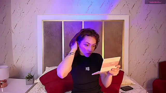 Snapshot of NameaRohouse chatting on March 2026 05:41:01 PM NameaRohouse online show from March 2026 05:41:01 PM