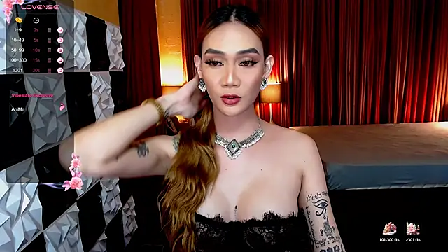 MeatyCockLuna online show from November 2025 10:37:02 AM