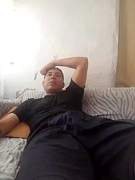 Snapshot of Ezeaxl chatting on April 2026 04:45:01 PM Ezeaxl online show from April 2026 04:45:01 PM