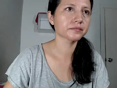 Snapshot of Renata_Rivas chatting on October 2025 05:24:01 AM Renata Rivas online show from October 2025 05:24:01 AM