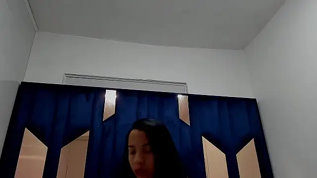 Perla Jonhson Rs online show from November 2025 01:15:02 PM