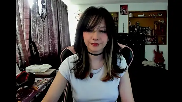 Snapshot of Maki_Zein_ chatting on February 2026 08:03:02 PM Maki Zein online show from February 2026 08:03:02 PM