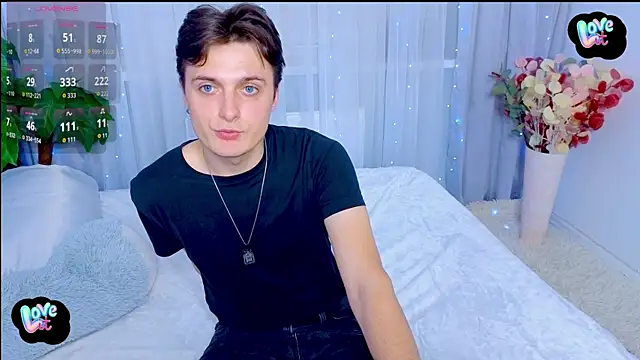 GGimperator  online show from October 2025 12:17:01 PM