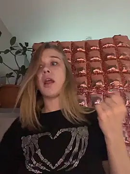 AngellnSilk online show from November 2025 05:56:02 PM