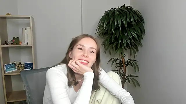 MonetLeitman online show from October 2025 05:39:02 AM